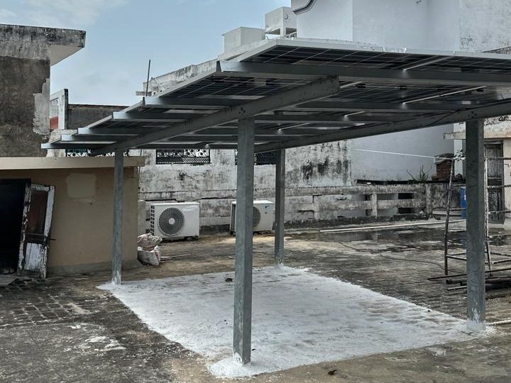 Walk-under canopy for Avnish Vohra, Singar Nagar, Alambagh, Lucknow